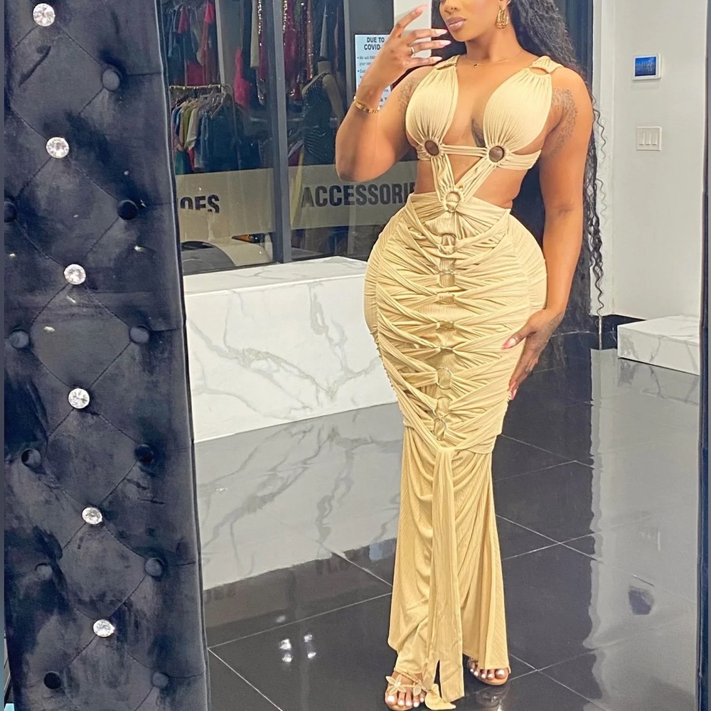 Elegant Beige Cut-Out Maxi Dress - Picture 2 of 4